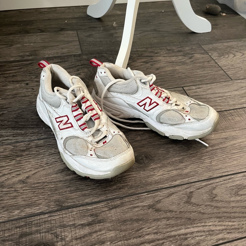New Balances Womens size 6 1/2 Red and White